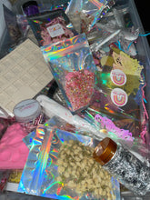 Load image into Gallery viewer, Treatmakers/Bakers mystery supply scoop